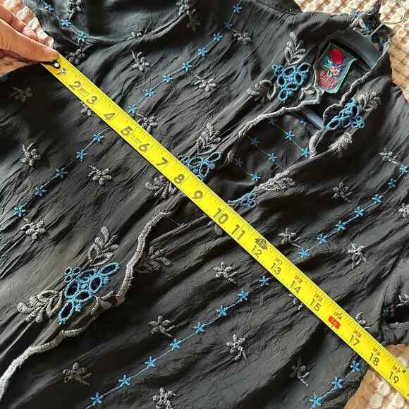 Johnny Was Open Front Embroidered Cardigan Sheer Black Blue Floral High Low Hem - Picture 8 of 10